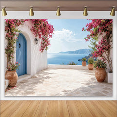 Lofaris Malerischer Mediterraner Landschaft Fotohintergrund mit blauer Tür und Bougainvillea, sommerliche Kulisse mit Meerblick für Fotostudio