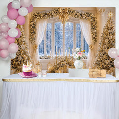 Lofaris Goldener Weihnachts-Hintergrund mit festlichen Bäumen und verschneitem Fenster, elegante Winterkulisse für Fotoshooting