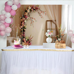 Lofaris Eleganter Blumen Raum Hintergrund Creme Stuhl Blumenbogen