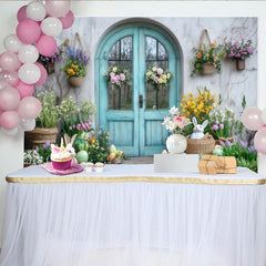 Lofaris Türkisblaue Tür mit Osterhasen, Frühlingsblumen und Ostereiern, Fotohintergrund für Ostern